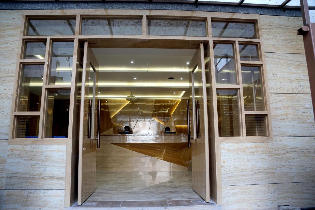 Hotel Nova Pride Rajkot Exterior photo