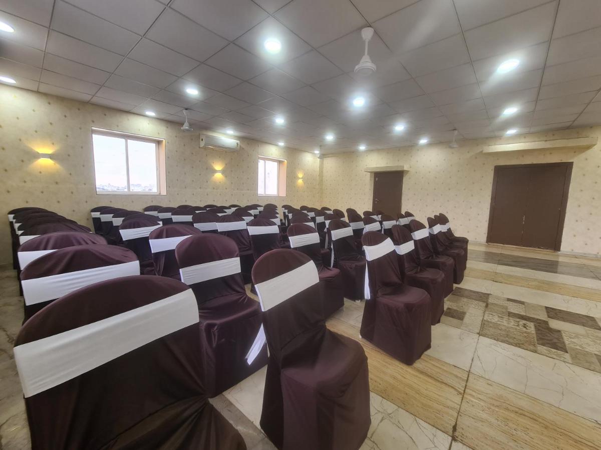 Hotel Nova Pride Rajkot Exterior photo