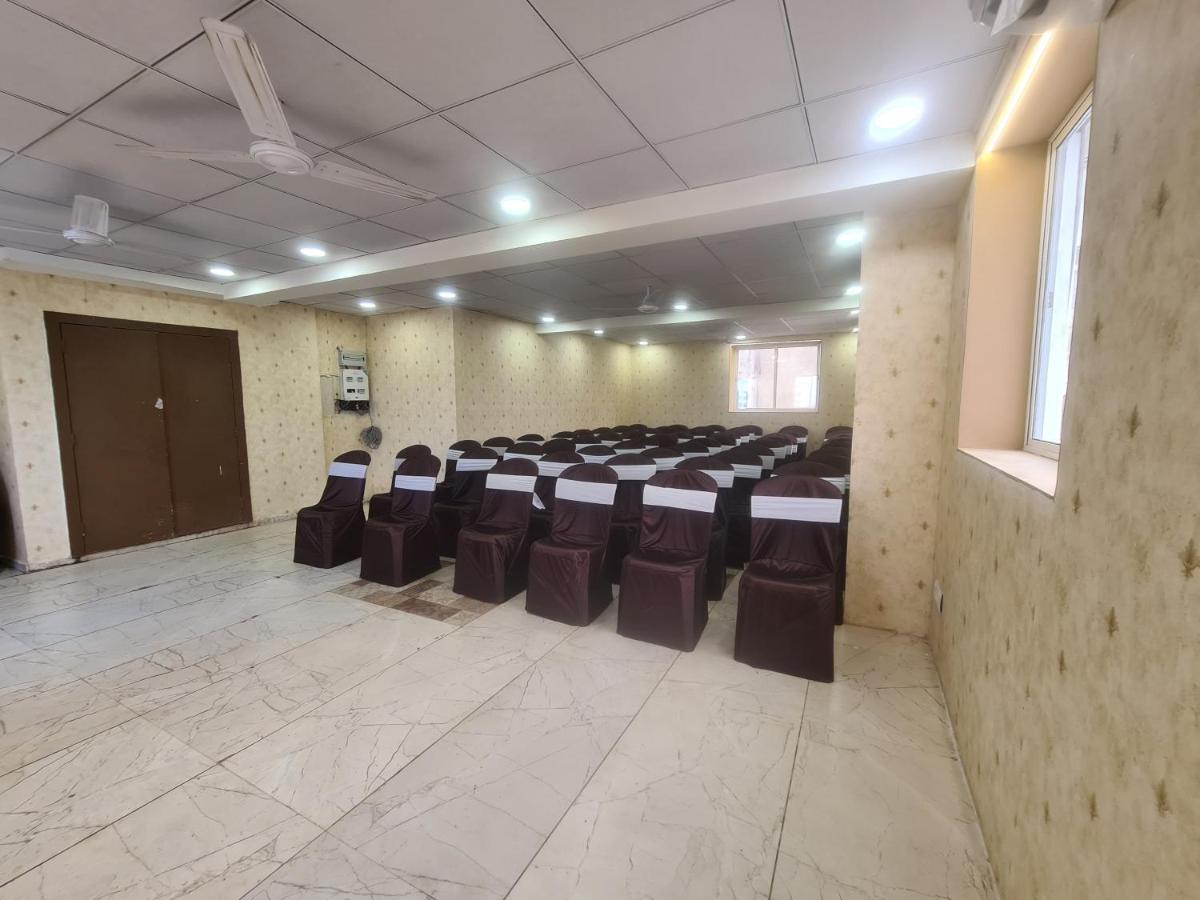 Hotel Nova Pride Rajkot Exterior photo