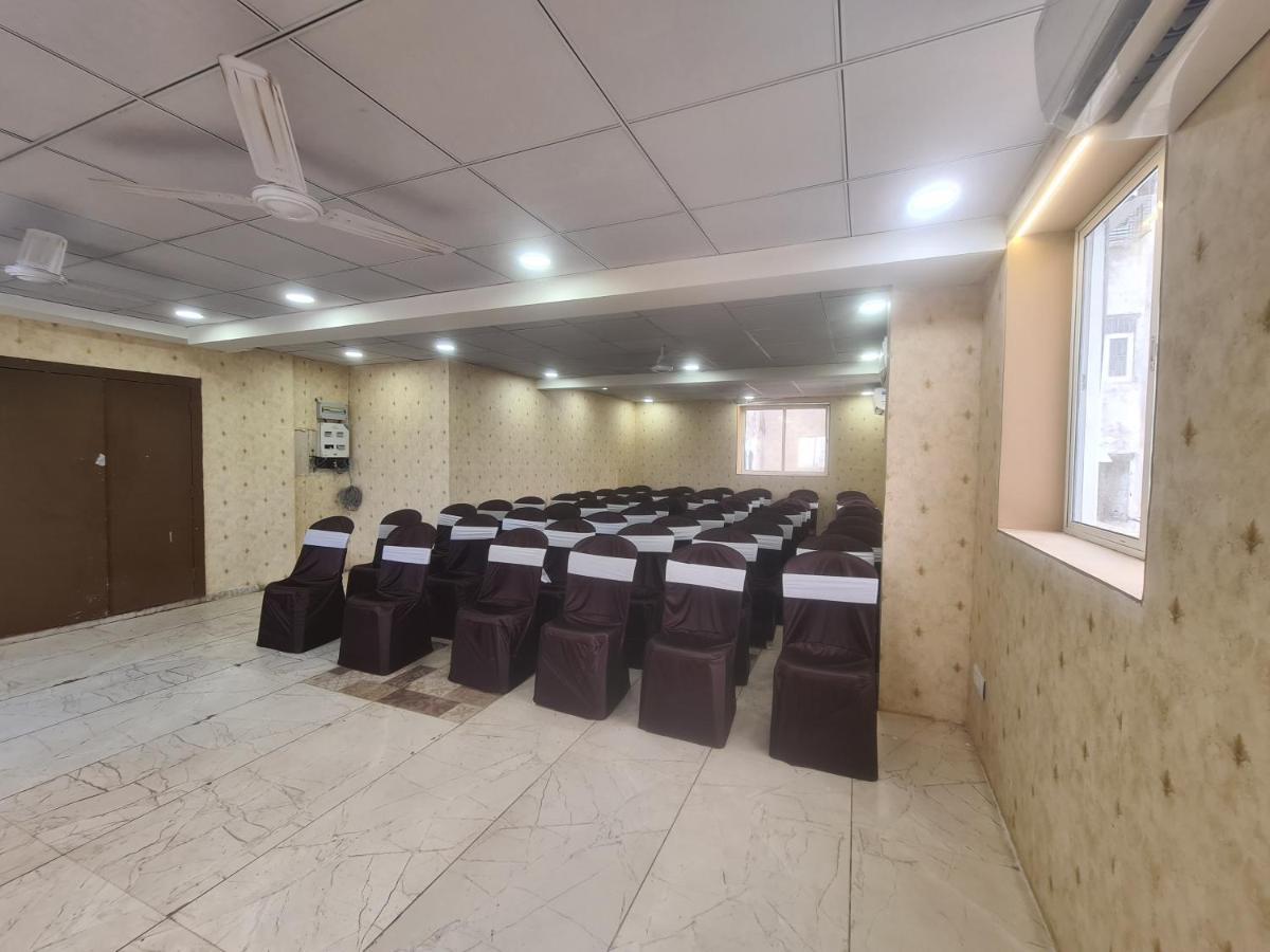 Hotel Nova Pride Rajkot Exterior photo