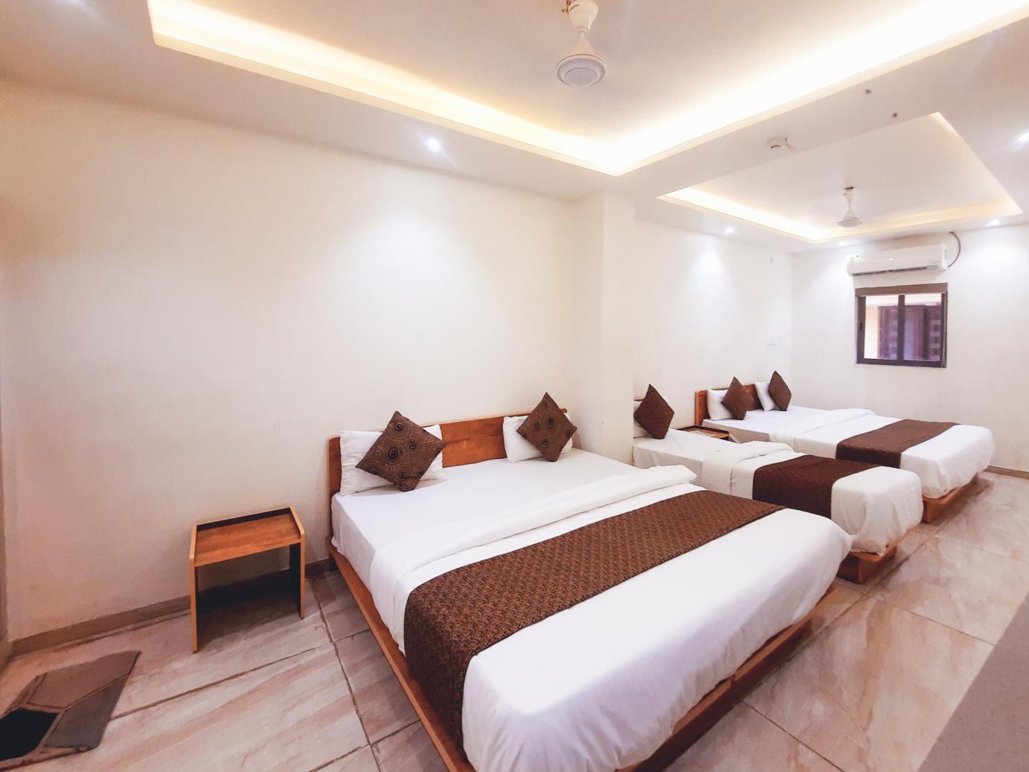 Hotel Nova Pride Rajkot Exterior photo